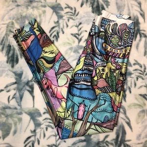 colorful outdoor stretchy leggings